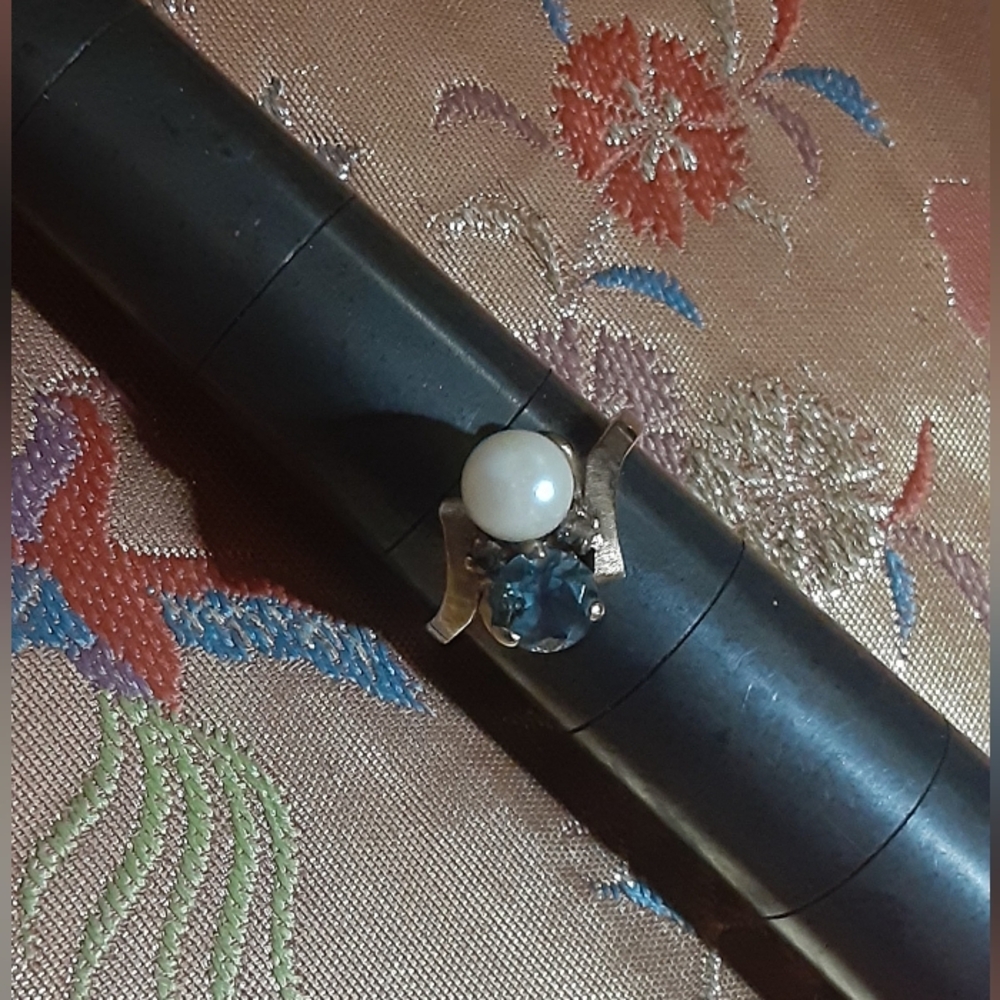 Cultured Pearl & Blue Topaz w/Diamond Accent Stones Ring 3g sz 6.5